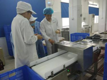 漲知識?。∪绾翁暨x食品行業專用—金屬探測儀