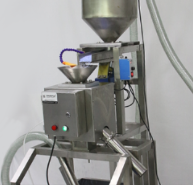 善安檢測(cè)最新研制塑料顆粒分離器100%剔除 金屬檢測(cè)機(jī)